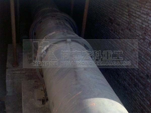新疆哈密雙段陶?；剞D窯生產現場